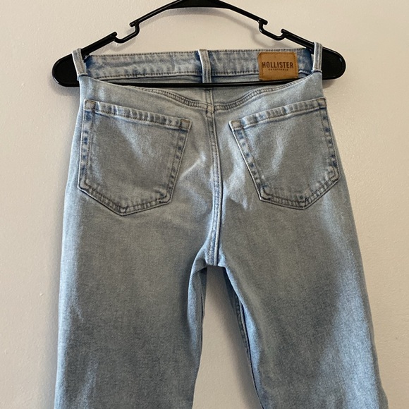 Hollister Jeans ultra high rise mom jean - Picture 12 of 14